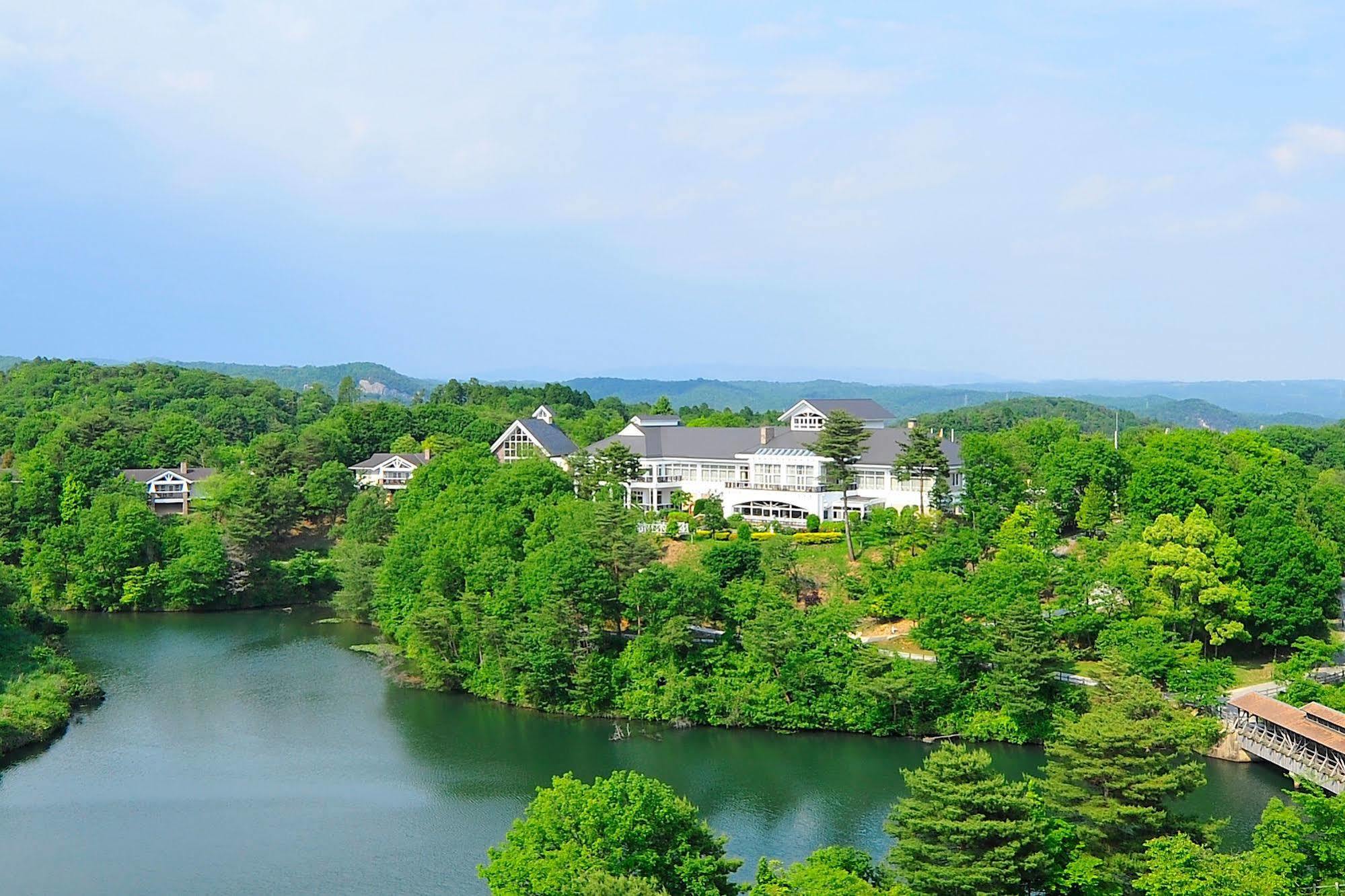 Forest Hills Garden Hotel Mihara  Exterior photo