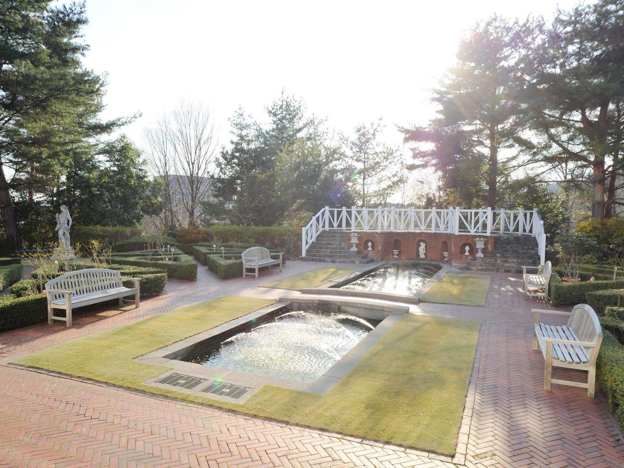 Forest Hills Garden Hotel Mihara  Exterior photo